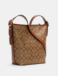 حقيبة نسائية من Coach